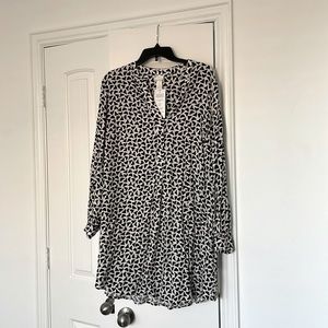 Womens dress black and off white size medium